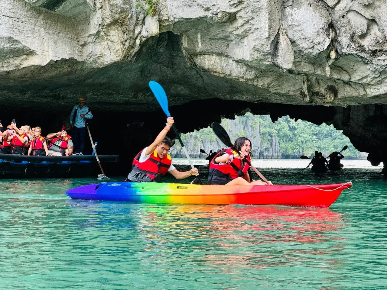 kayaking in Ha Long